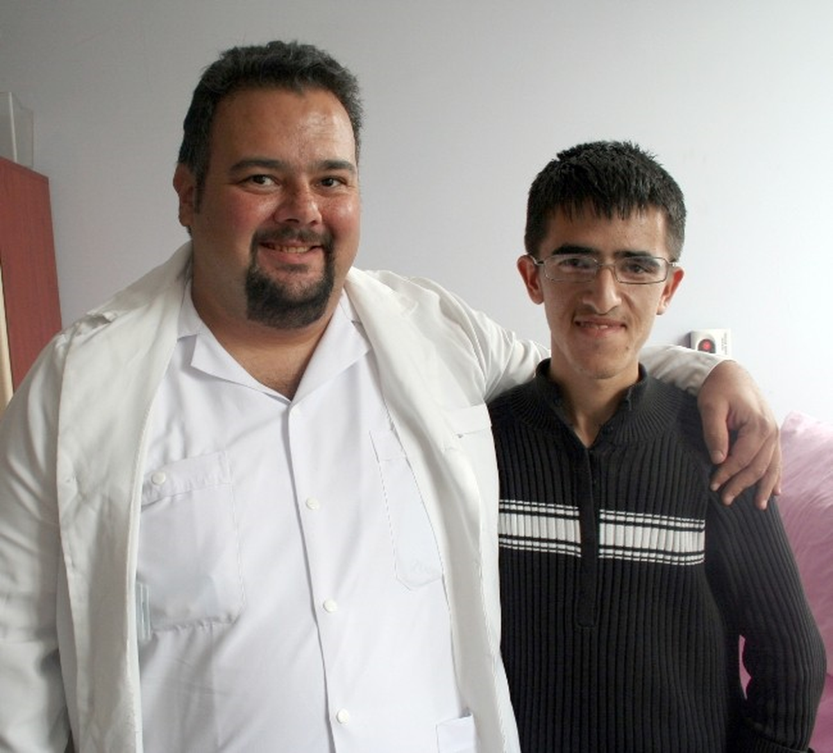 Kaburgası Kırılan Genç Ameliyatla Sağlığına Kavuştu