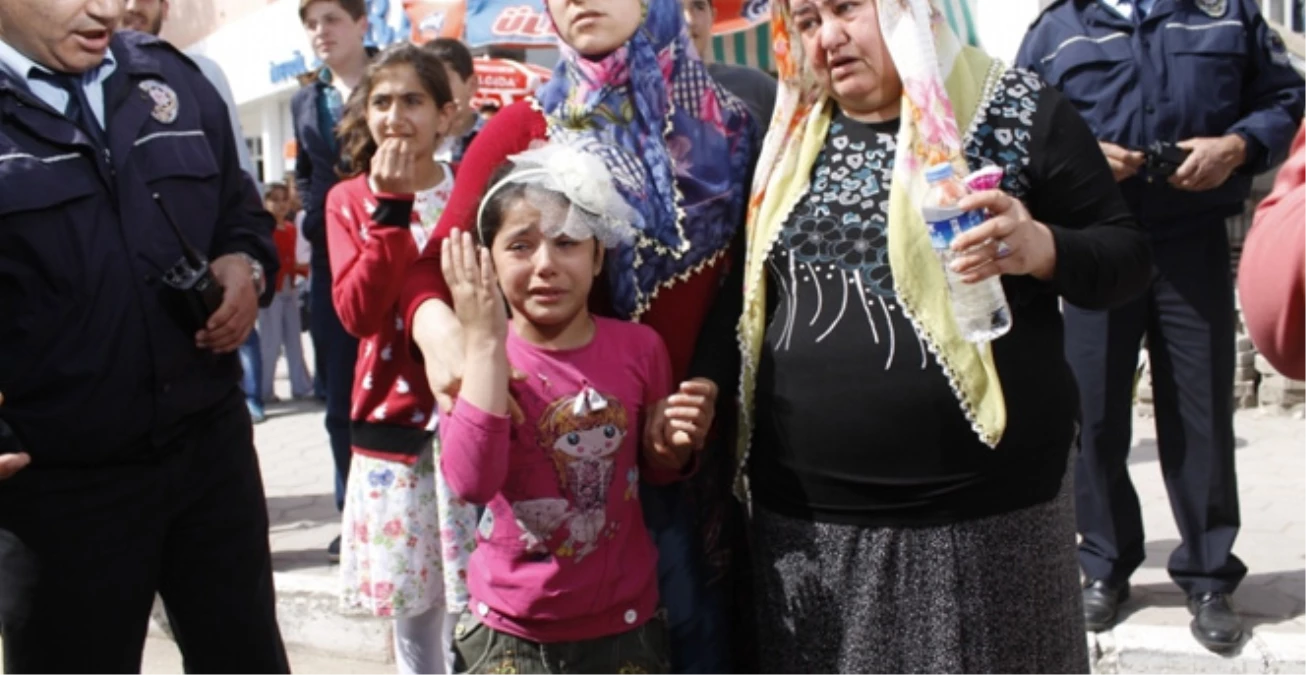 Kardeşine Otobüs Çarpan Küçük Kızın Feryadı