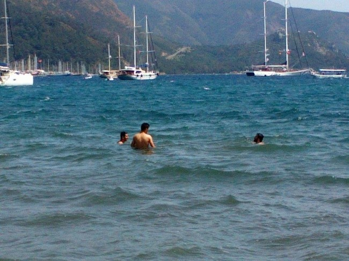 Marmaris\'te Turistlerin Deniz Keyfi