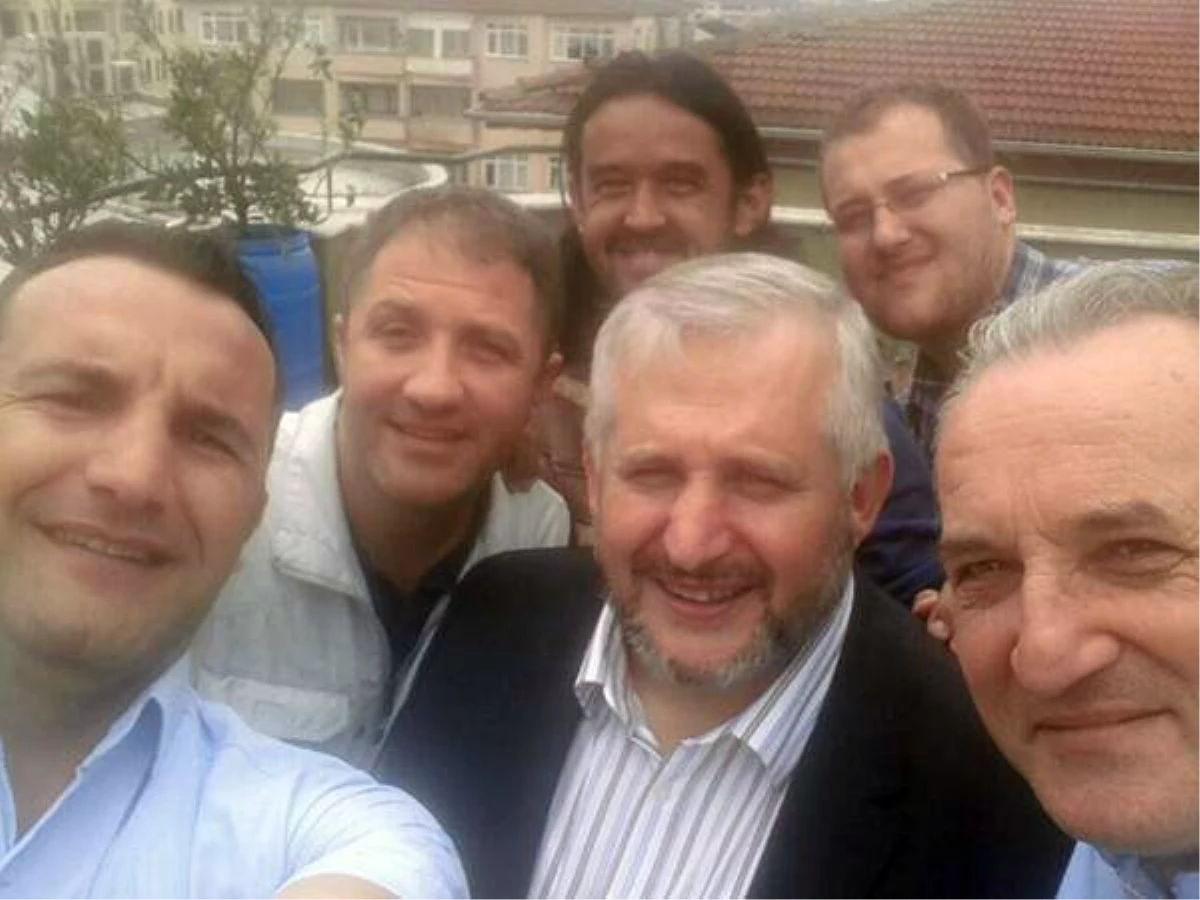 Milletvekili Korkmaz\'dan Gazeteciler ile Selfie