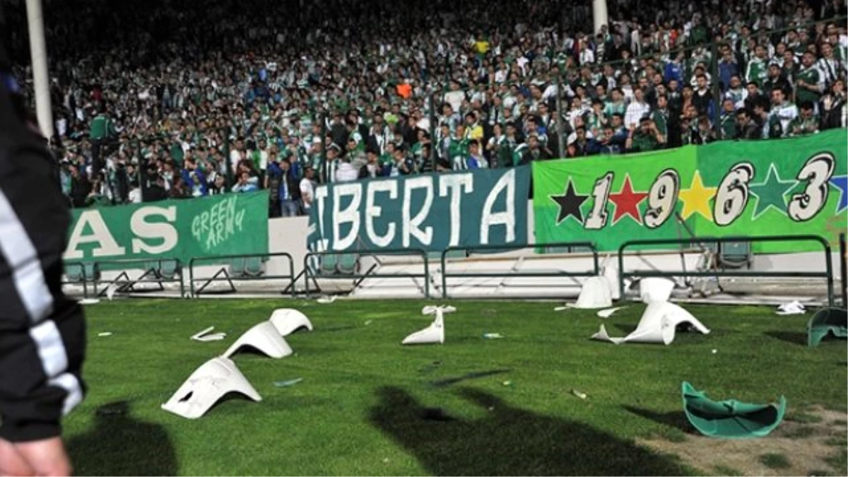 PFDK, Bursaspor\'a 2 Maç Seyircisiz Oynama Cezası Verdi