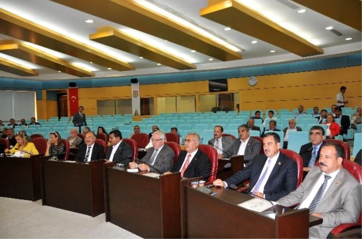 Tarsus Belediye Meclisi Olağanüstü Toplandı