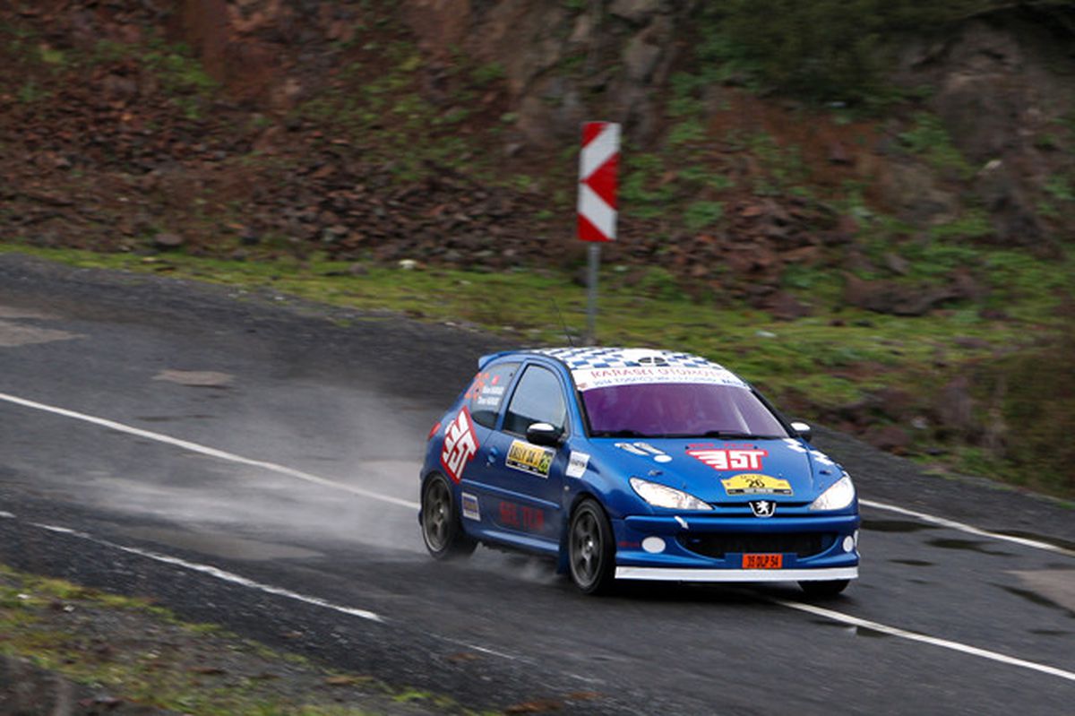 TOSFED Ralli Kupası Kocaeli\'de Devam Ediyor