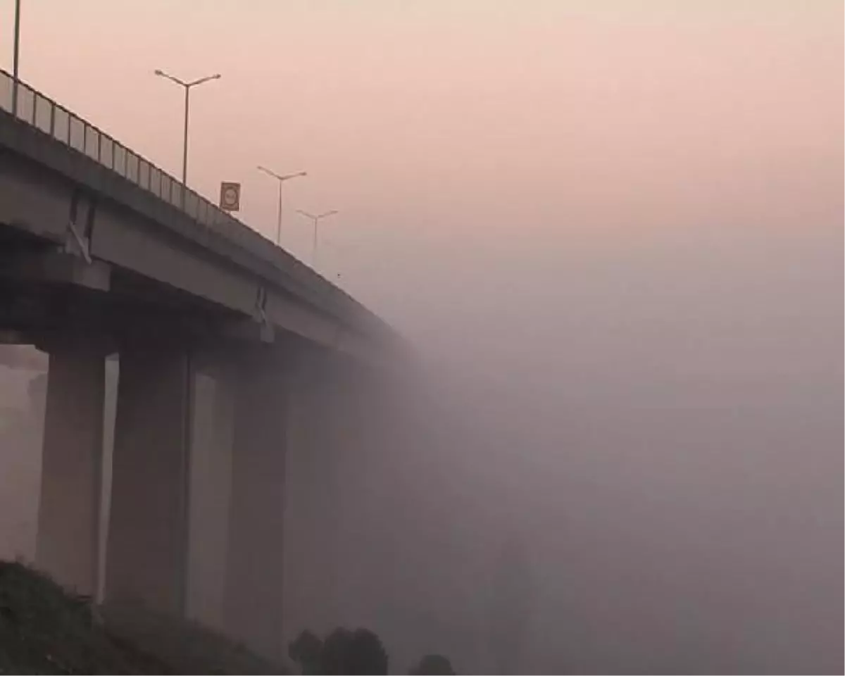 İstanbul Yeni Güne Sisle Uyandı