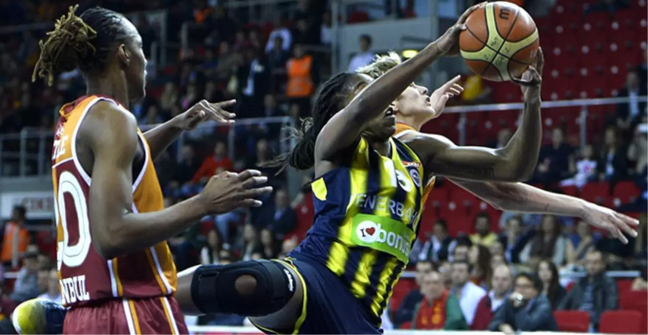 Galatasaray Odeabank-Fenerbahçe: 72-69