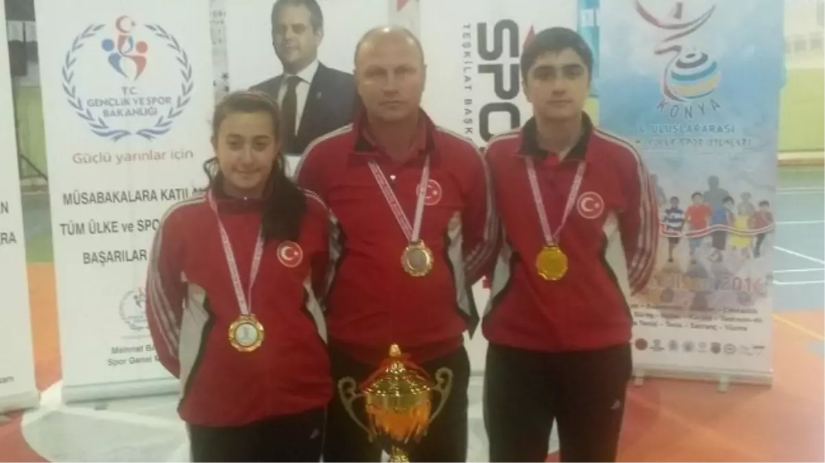 Badmintoncular Rumi Oyunlarında Birinci Oldu