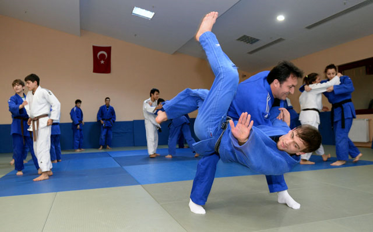Başkan Dündar\'a 1. Sho Dan Diploması