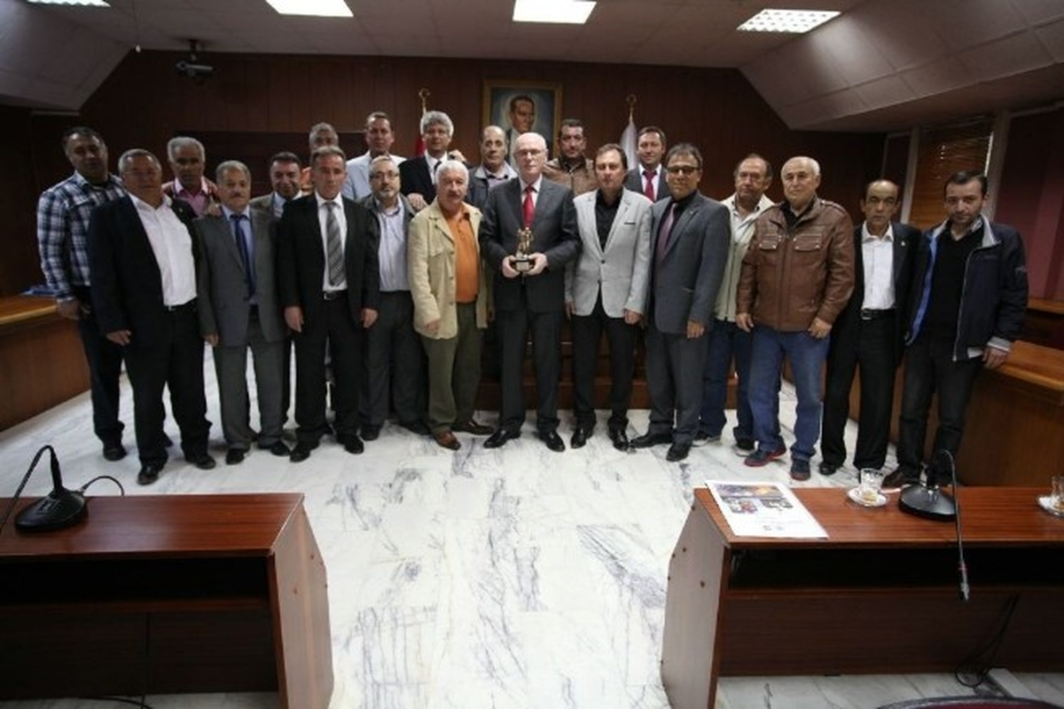 Başkan Kurt, Amatör Spor Kulüplerinin Sorunlarını Dinledi
