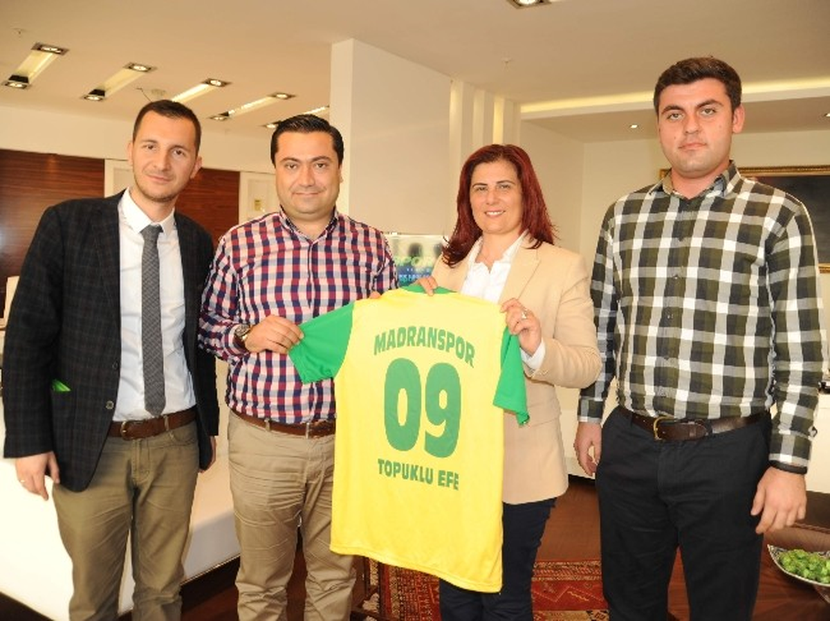 Çine Madranspor\'dan Başkan Çerçioğlu\'na \'Topuklu Efe\' Forması