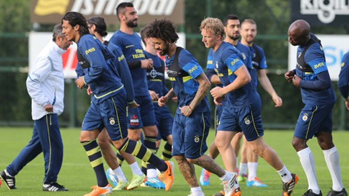 Fenerbahçe, Çaykur Rizespor Maçına Hazırlanıyor