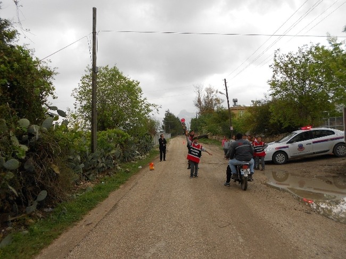 Jandarmadan Öğrencilere Trafik Eğitimi