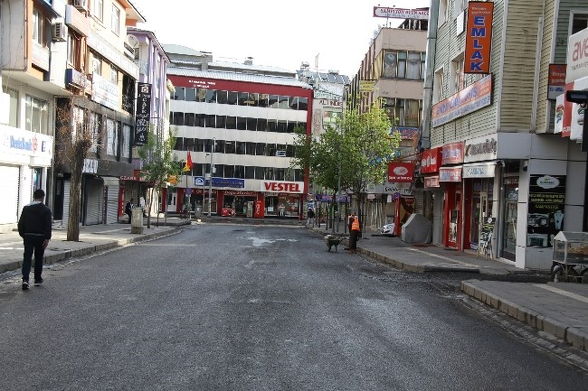 Kadın Başkan Vekili İlk İcraatını Temizlik ile Yaptı