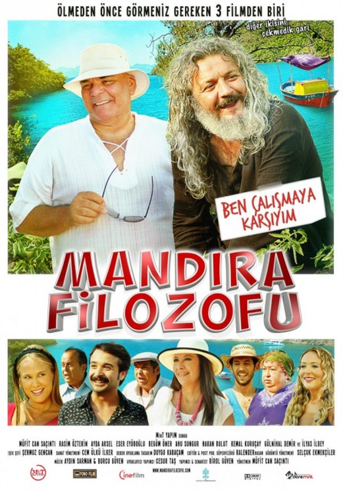 Köylüler Açık Havada Oynadıkları Filmi İzledi