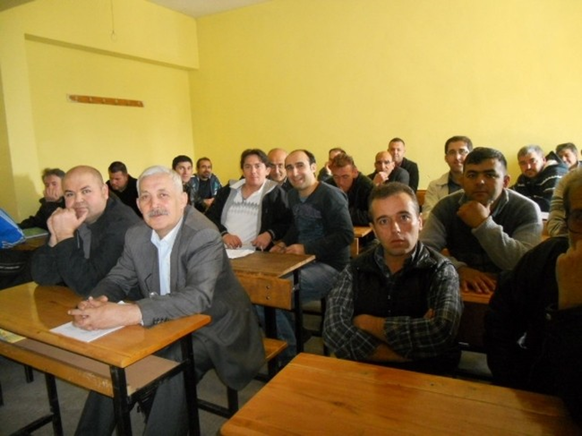 Salihlili Berber ve Kuaförler Hijyen Eğitimi Kurslarına Katıldı