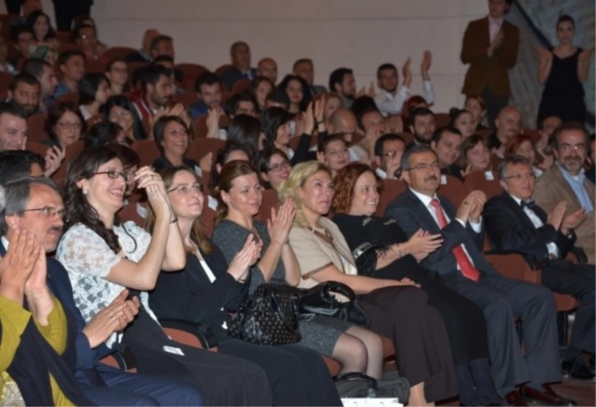 Selçuk\'ta 2. Dilek Sabancı Tiyatro Festivali Başladı