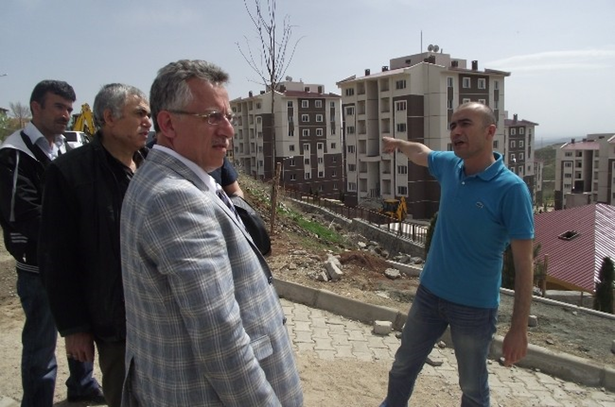 Yozgat Belediye Başkanı Arslan TOKİ İnşaatında İncelemelerde Bulundu
