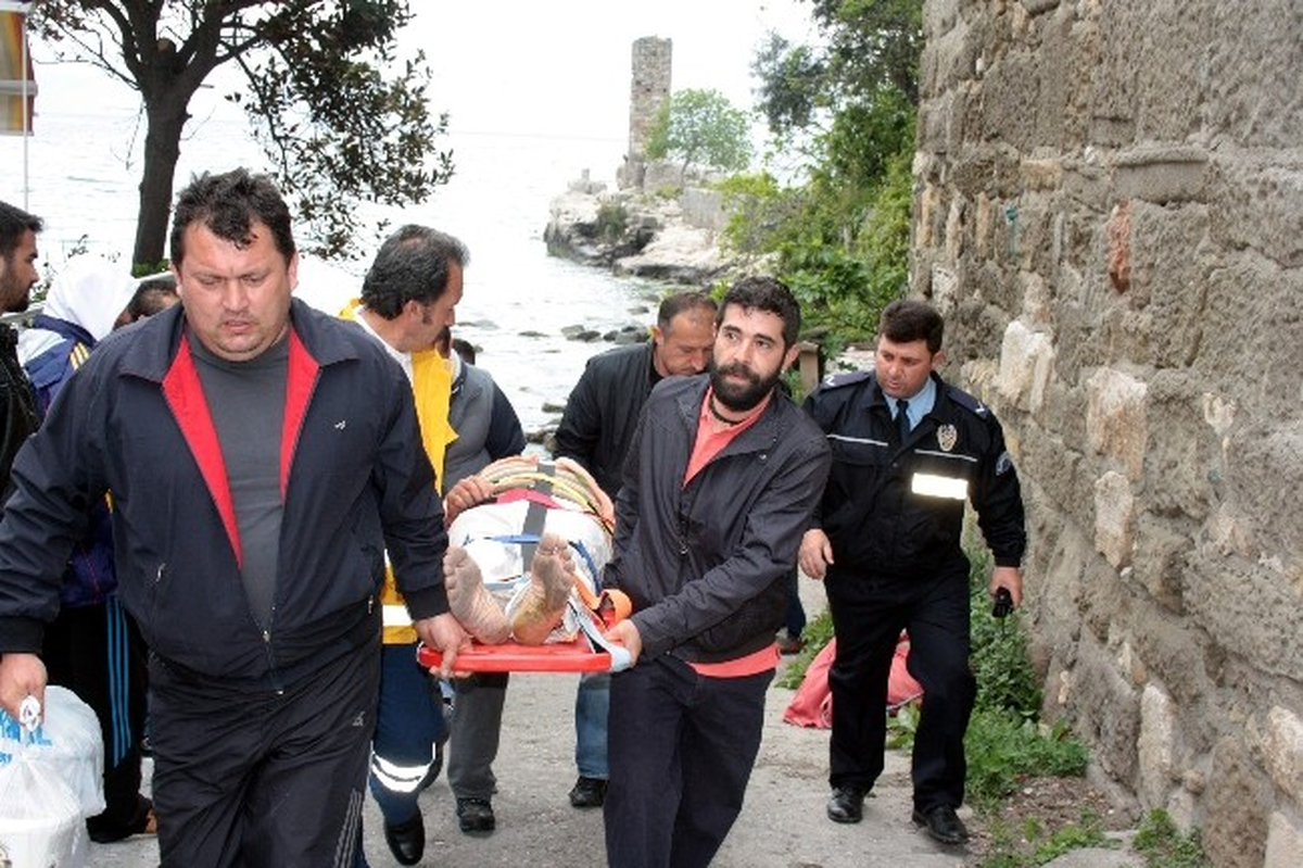 Amasra Kalesi\'nden Düşen Şahıs Ağır Yaralandı