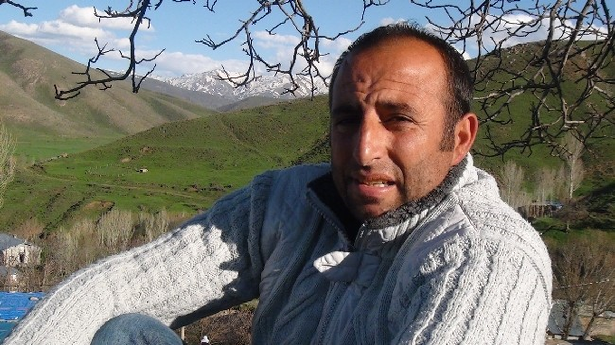 Bitlis\'te 22 Yıldır Hobi Olarak Köylülere Maç Anlatıyor