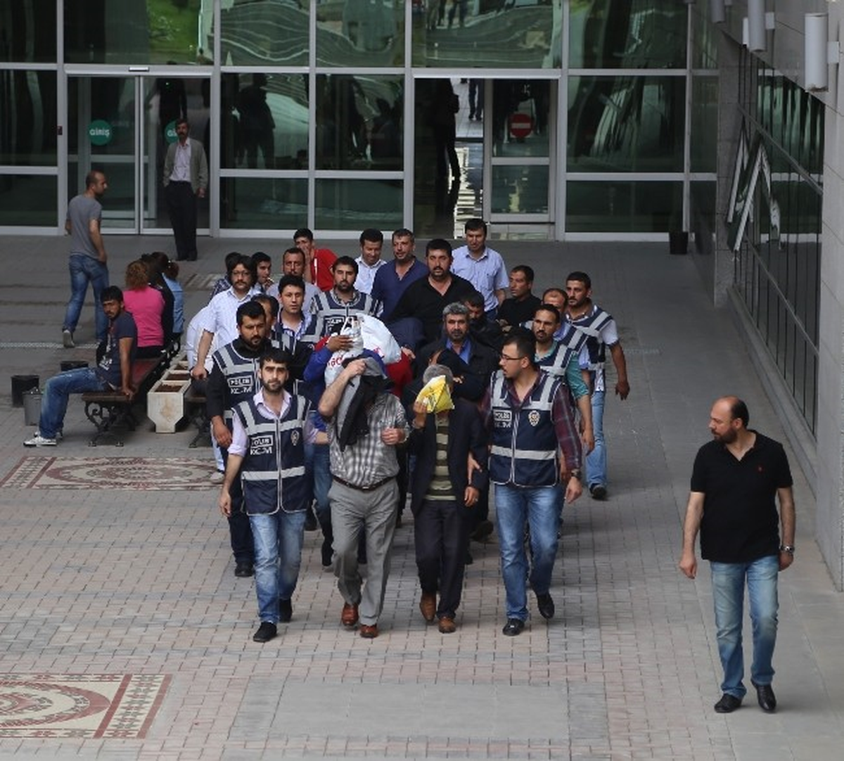 Dolandırıcılık Şebekesine Darbe