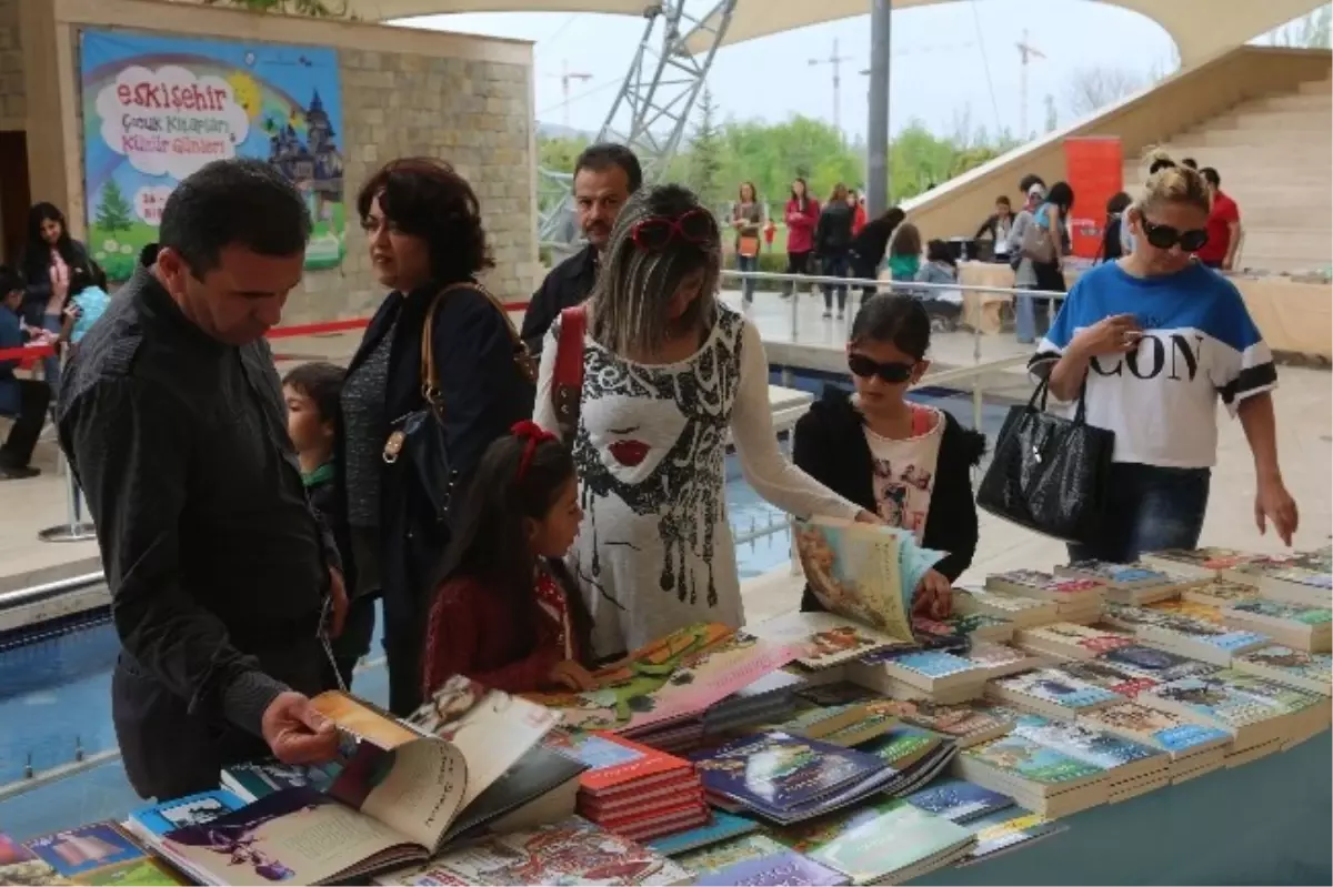 Eskişehir\'de Çocuk Kitapları ve Kültür Günleri Etkinliği