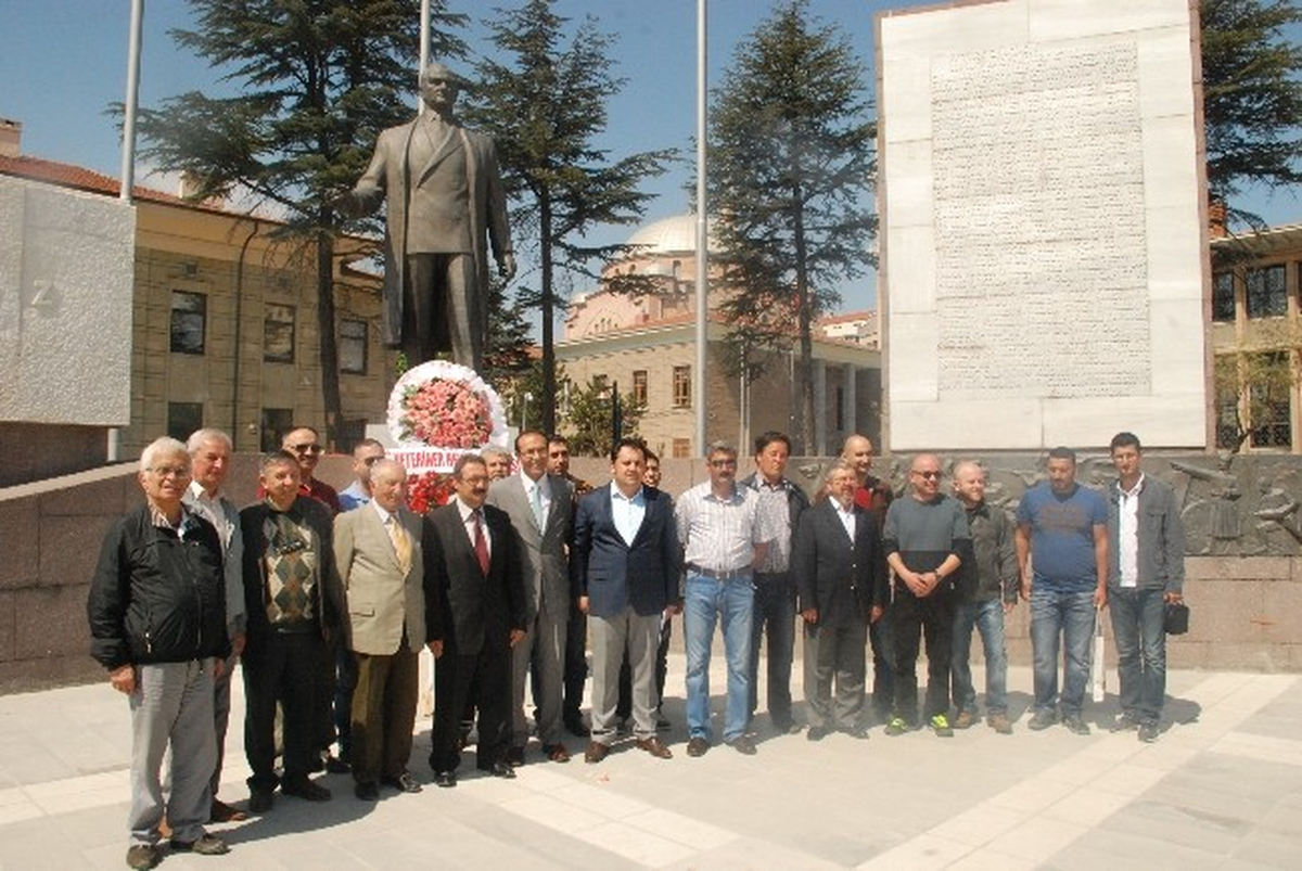 Eskişehir\'de Veterinerler Meslekte 172\'nci Yılını Kutladı