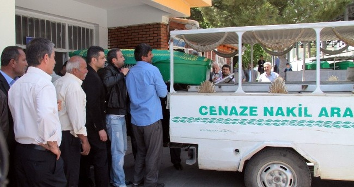 Gaziantep\'te 3 Çocuk Annesi Boğazı Kesilerek Öldürüldü