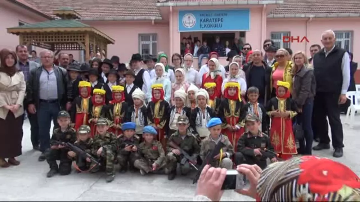 Macar Çocuklar Tökeli İmre Anıtını Ziyaret Edip Uçurtma Şenliğine Katıldı