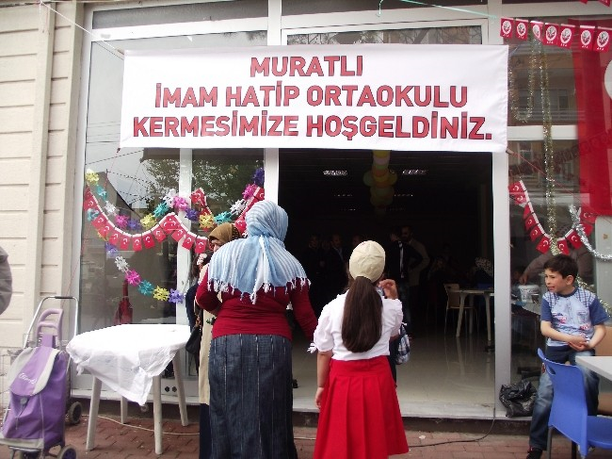 Muratlı İmam Hatip Ortaokulu Kermes Düzenledi