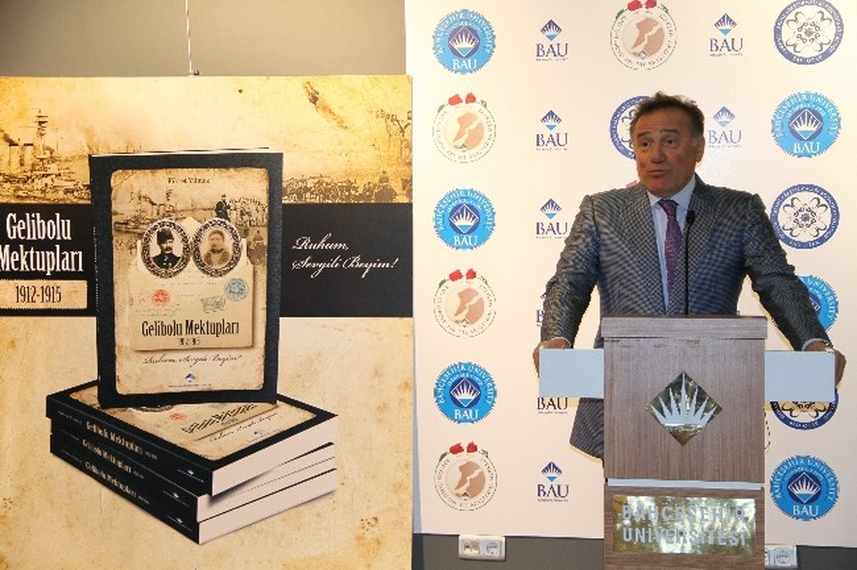 Savaşın Gölgesinde Yaşanan Aşka Mektuplar Işık Tuttu