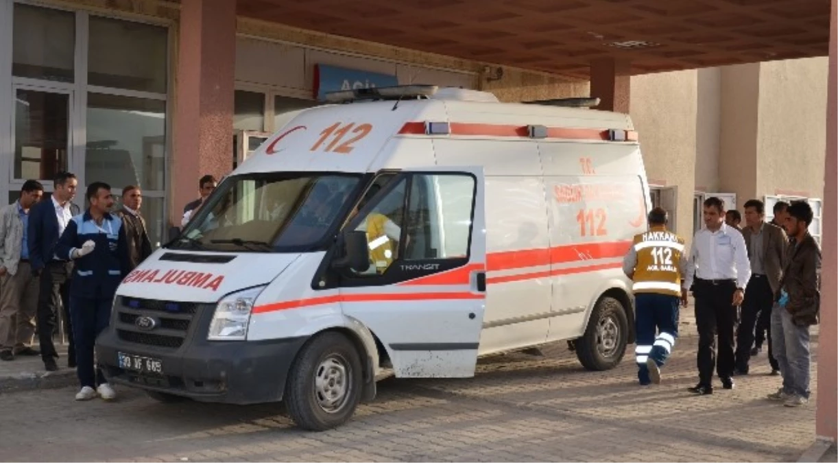 Şemdinli\'deki Patlamada Yaralanan Kişi Van\'a Gönderildi