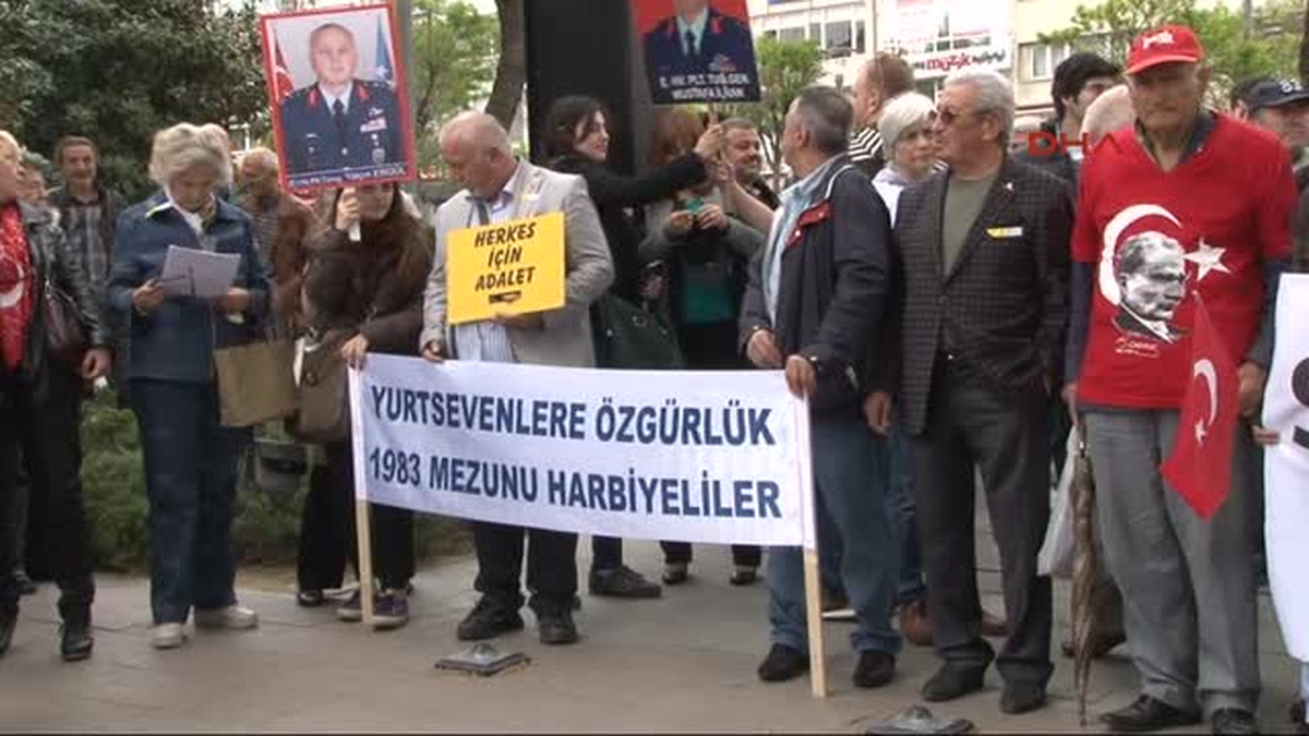 Sessiz Çığlık Eylemine Tarık Akan\'dan Destek