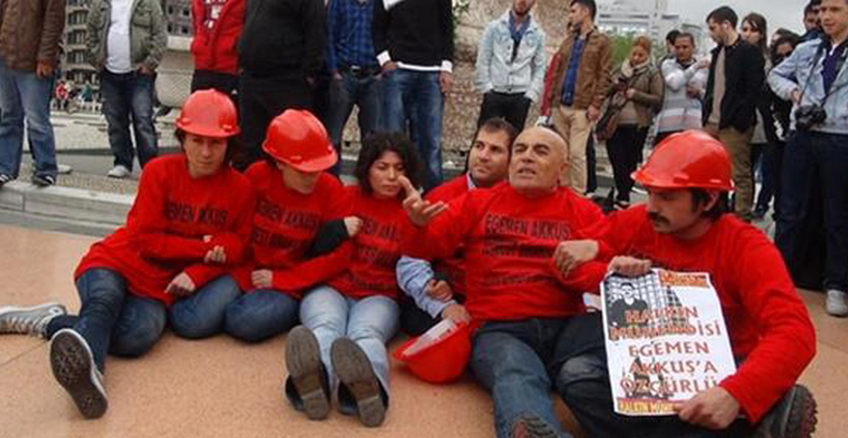 Taksim\'de Eylem Yapan Grup Gözaltına Alındı