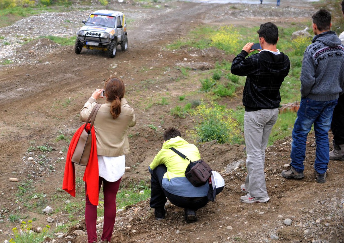 Türkiye Off Road Şampiyonası 3. Ayak Yarışları" Düzce\'de Başladı