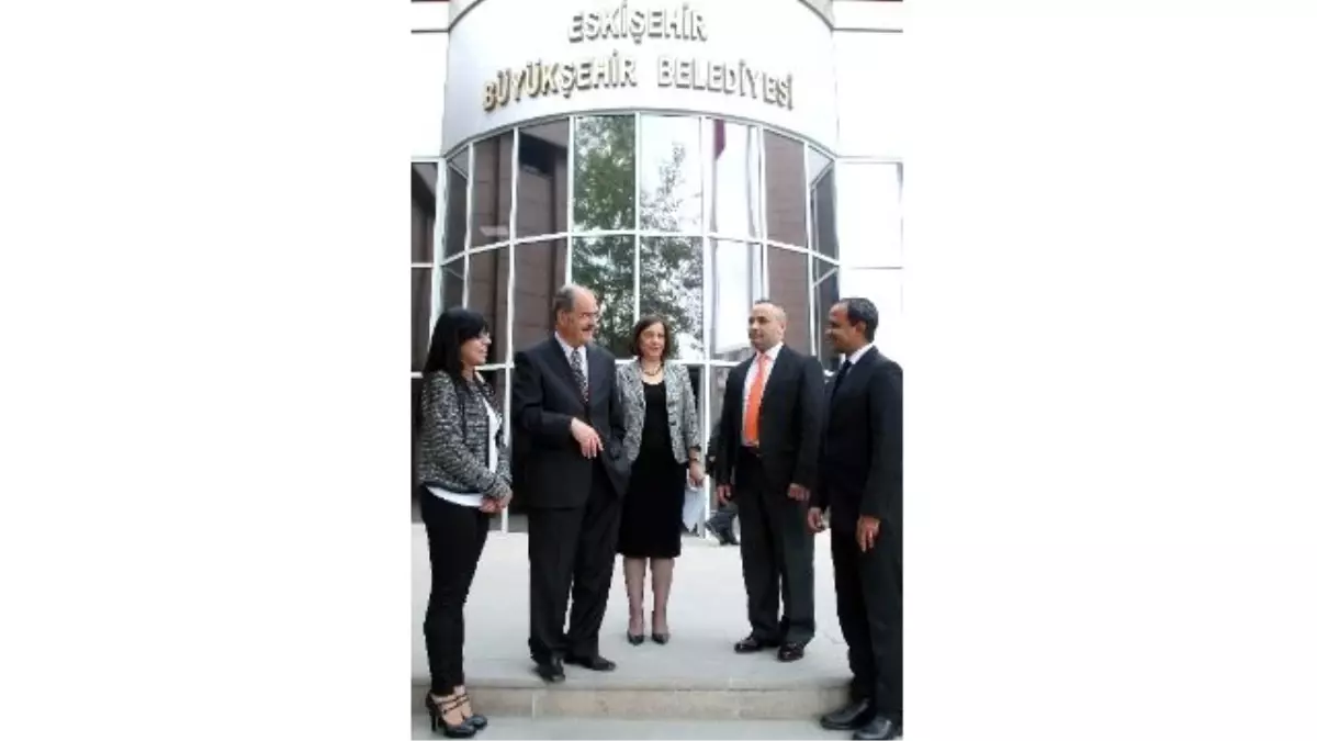 Venezuela Delegasyonundan Büyükerşen\'e Ziyaret