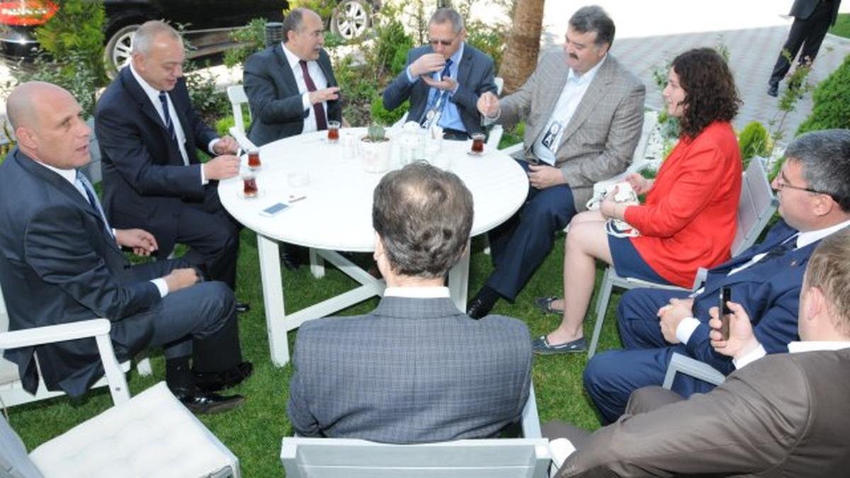 Yabancı Konuklar Kahvaltıda Ağırlandı