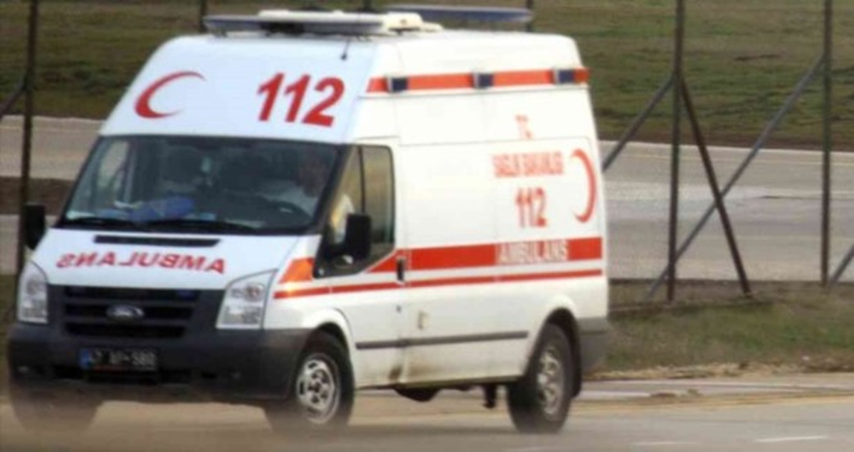 Zehirlenen Genç Hastaneye Kaldırıldı