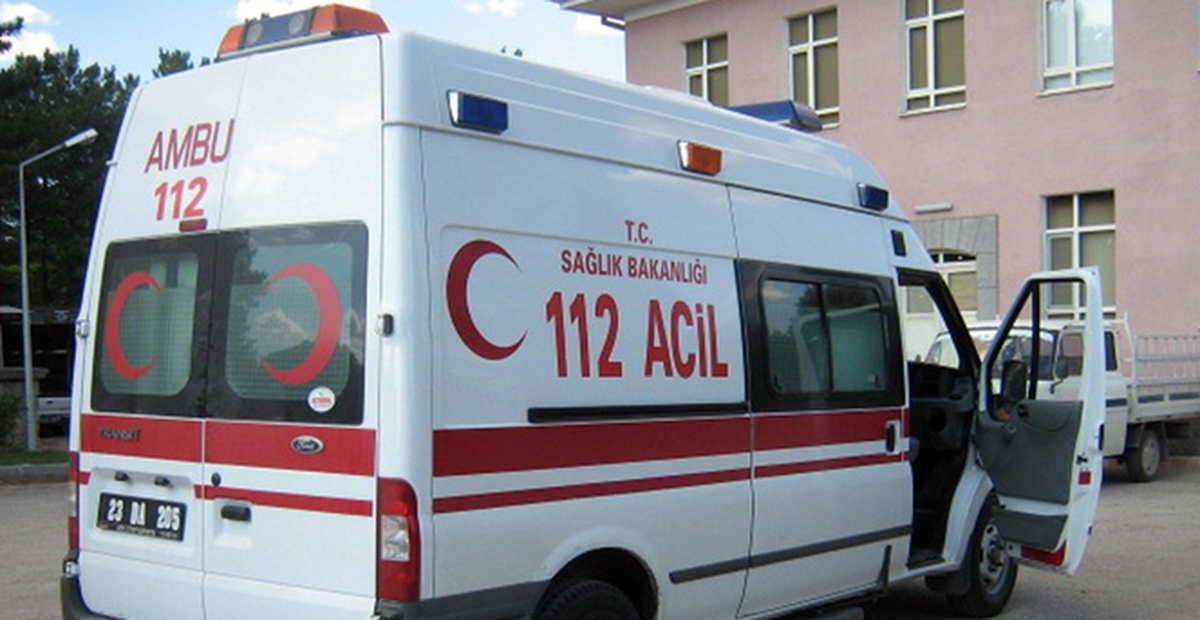 Ambulans Şoförü, Beraber Çalıştığı Tıp Teknisyenini Dövdü