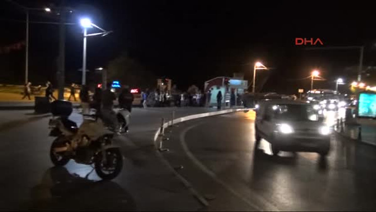 Antalya\'da Fenerbahçe Karnavalı