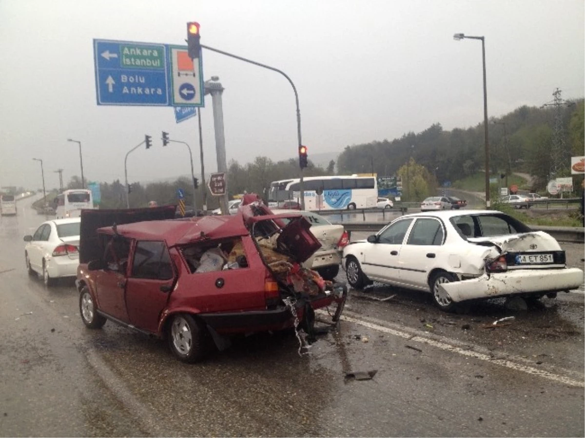 Bolu Dağı\'nda Zincirleme Trafik Kazası: 8 Yaralı