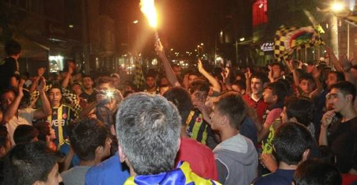 Fenerbahçe\'nin Şampiyonluğunu İlan Etmesi