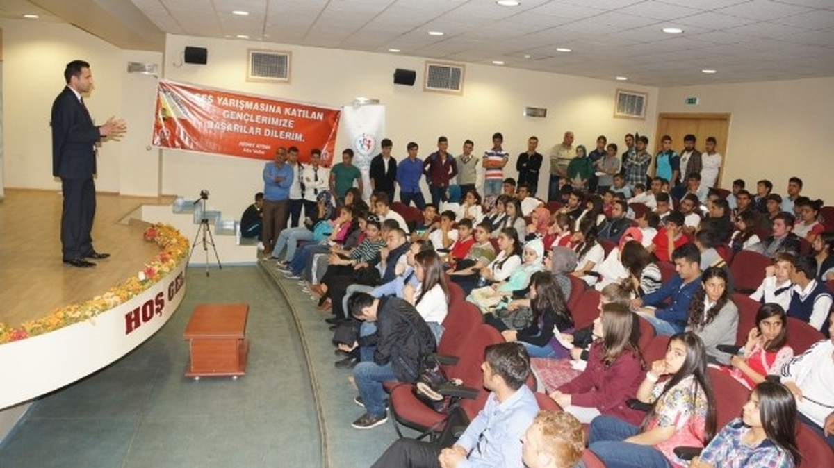 Gençler Arası Ses Yarışması Düzenlendi
