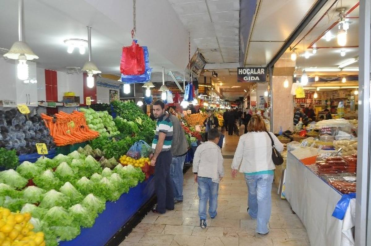 Katlı Pazaryerinde Meyve Sebze Fiyatları