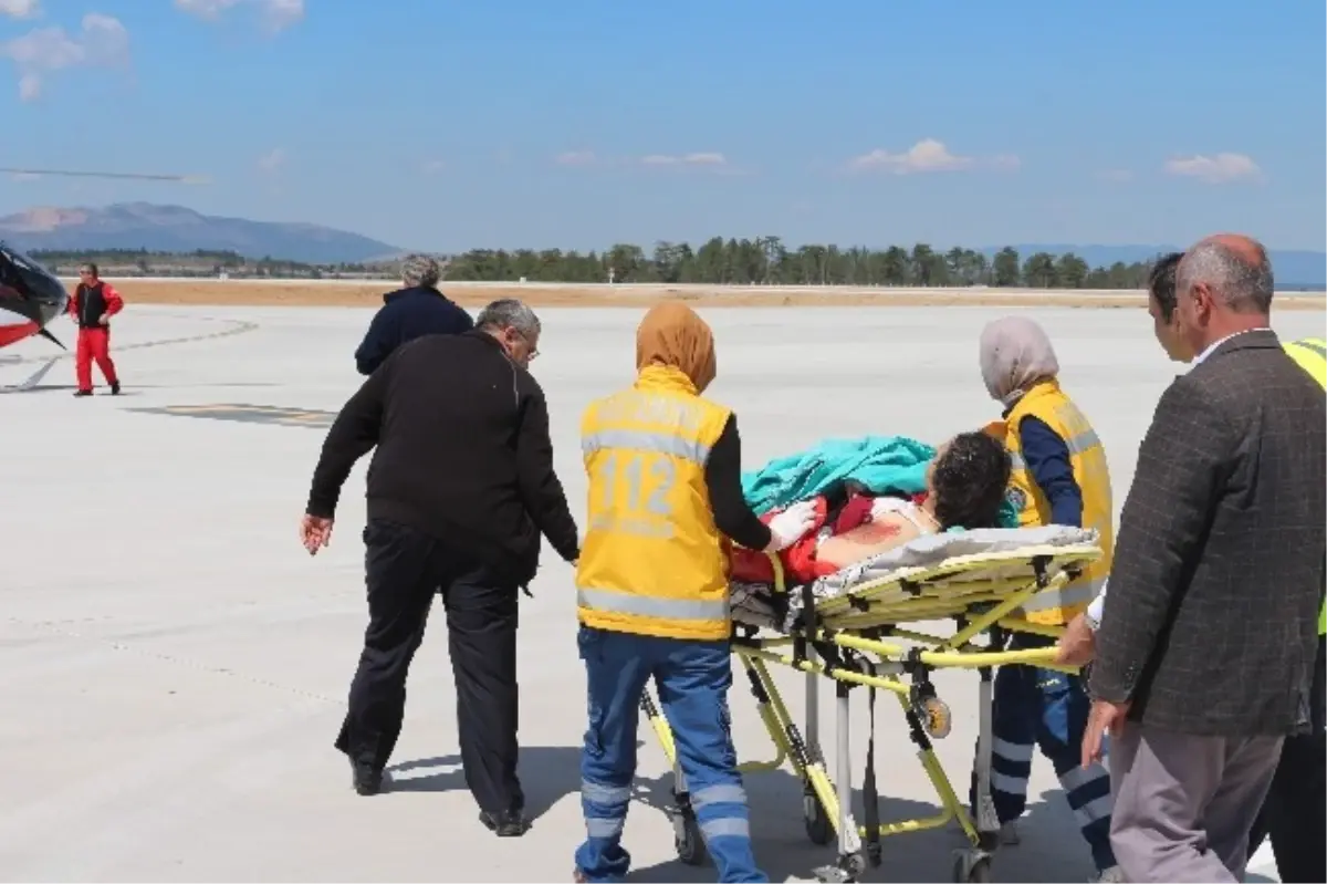 Kazada Yaralanan Hasta, Helikopter Ambulansla Ankara\'ya Sevk Edildi