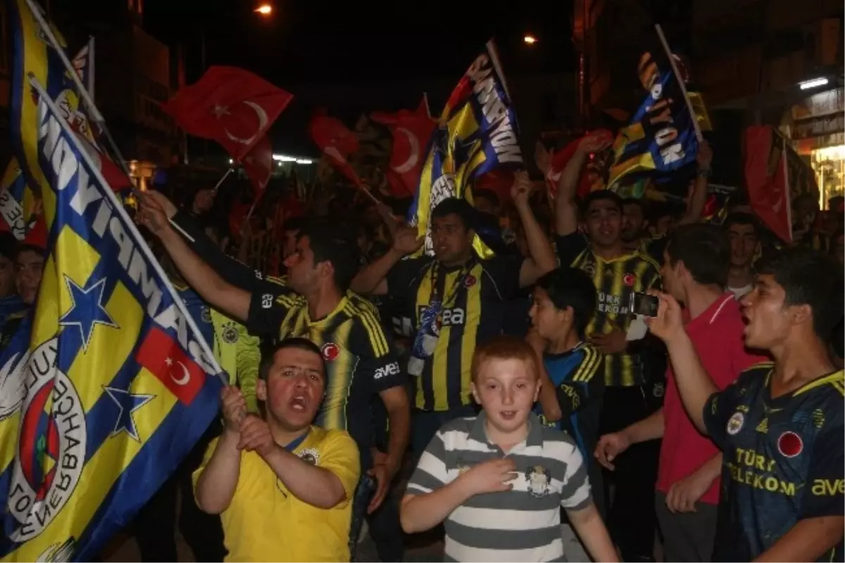 Kilis\'te Fenerbahçe Coşkusu