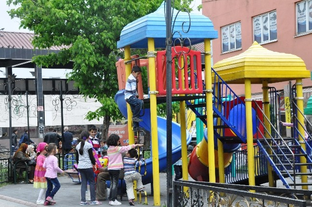 Sakaryalılar Güneşli Havanın Keyfini Çıkardı