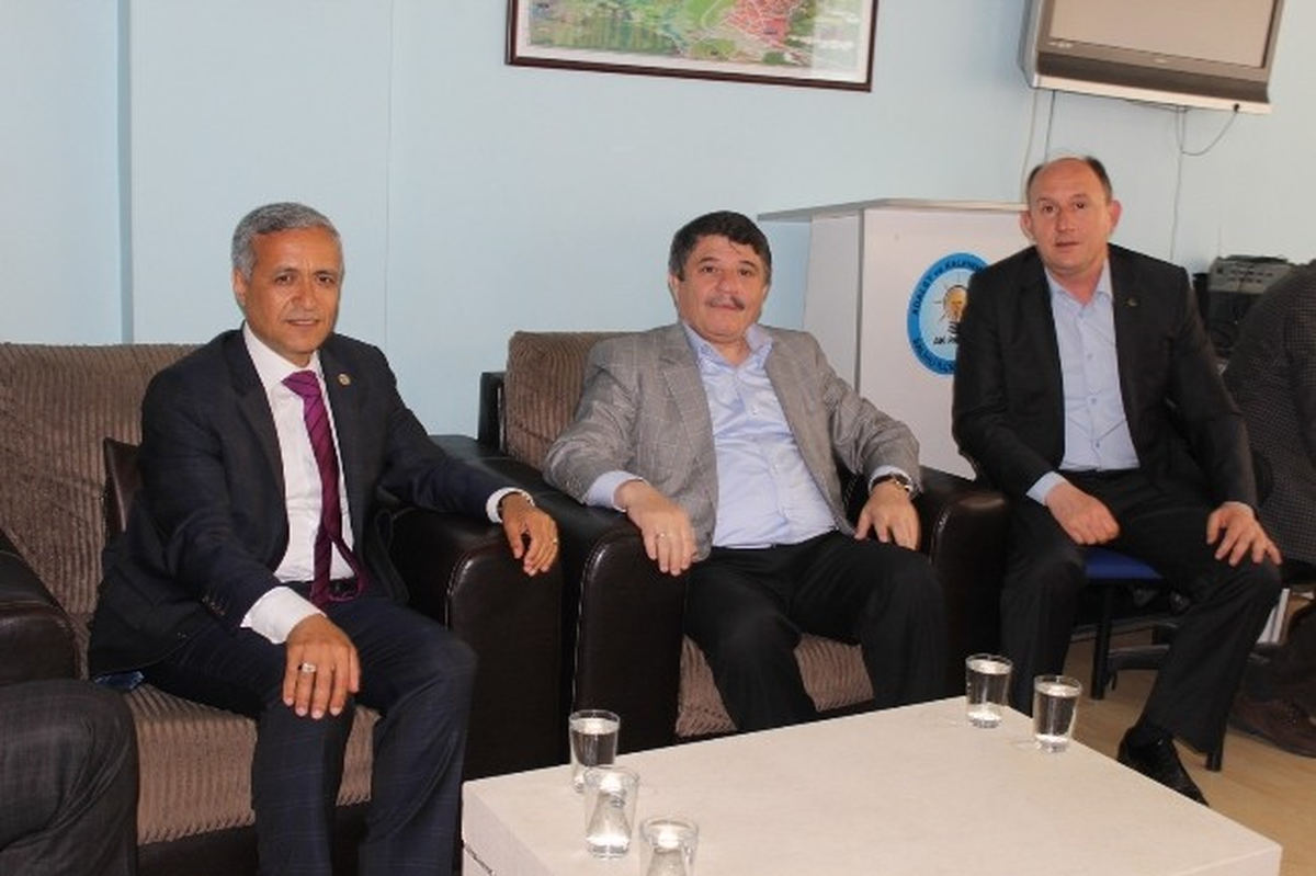 Tanrıverdi, Salihli İlçe Teşkilatını Ziyaret Etti