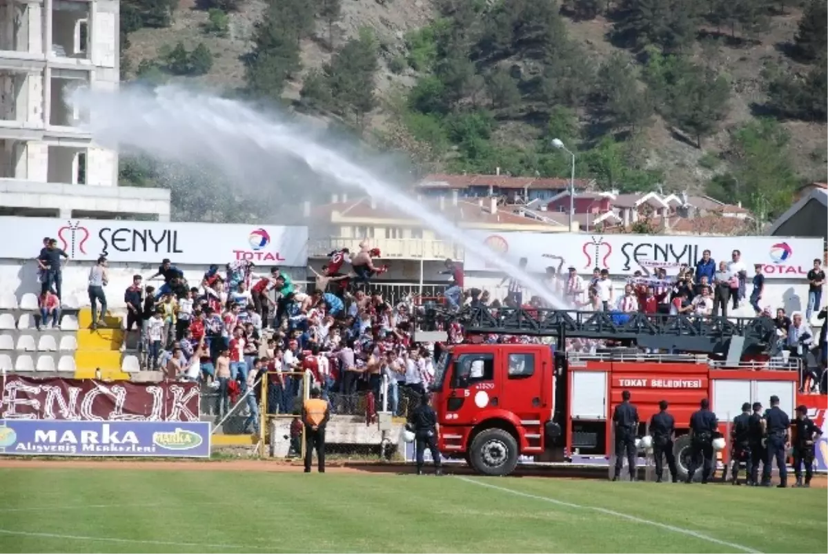 Taraftarın Ateşini İtfaiye Söndürdü