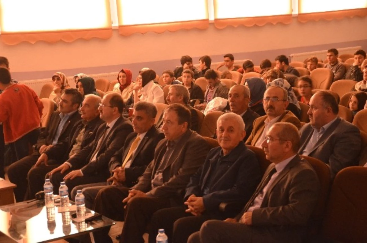 Tosya\'da "Kur\'an-I Kerim Meali Bilgi Yarışması" Dereceye Girenlere Ödül Verildi