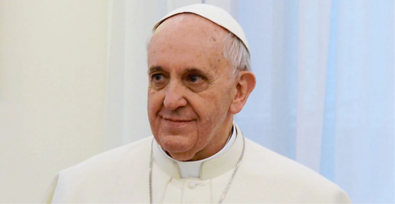Vatikan\'da İki Papa Aziz İlan Edildi