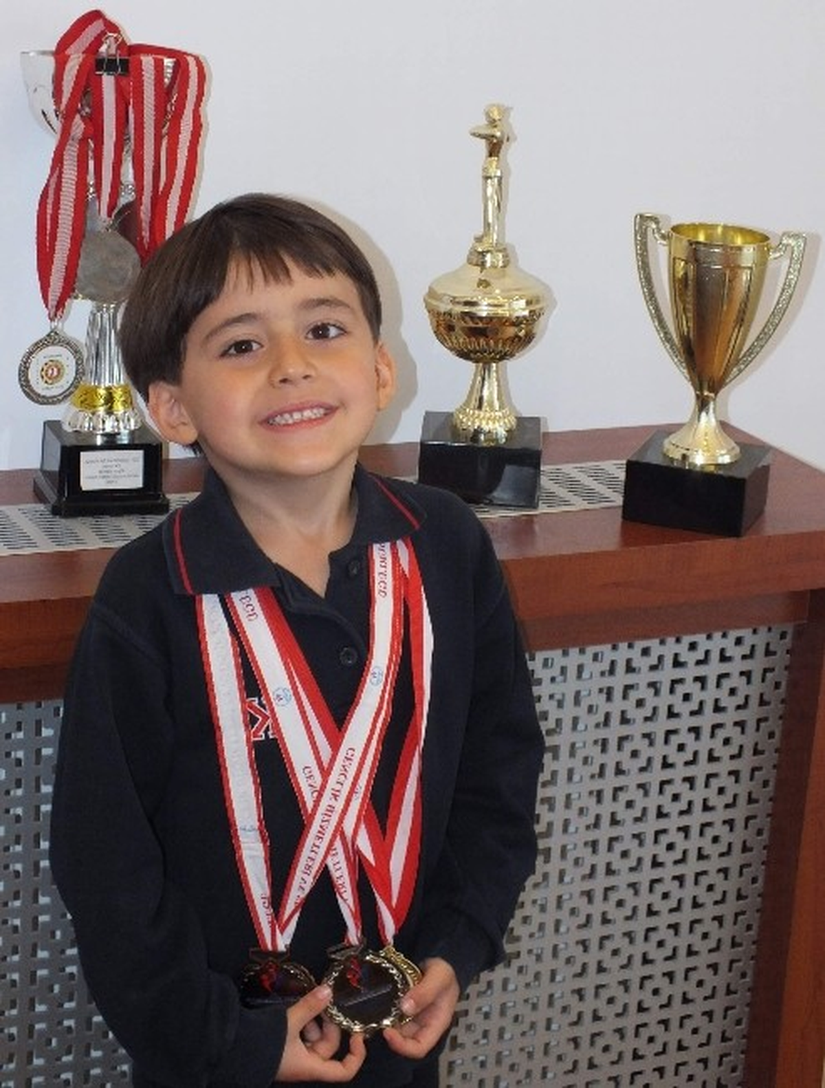 6 Yaşındaki Çocuk Tenis Kortlarında Fırtına Gibi Esti
